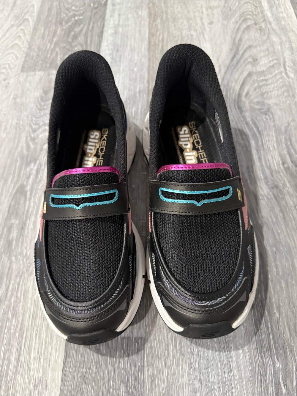SKECHERS Slip-ins Hands Free Slip-On Memory Foam Low Top Sneaker Black/Pink/Blue